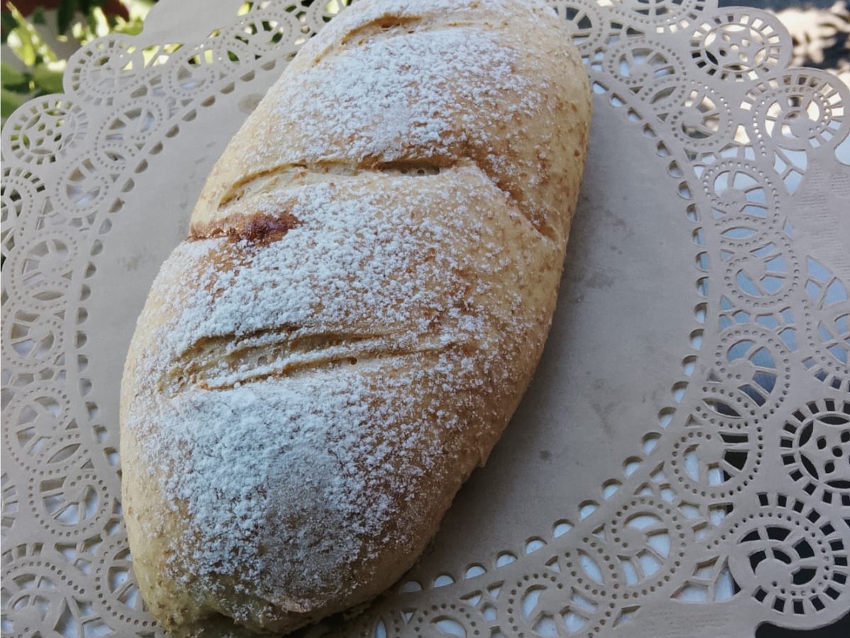 Soft Sourdough Gandum Strawberry